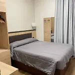 Esperia מלון 3*
