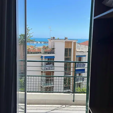 伊斯佩里亚酒店 圣雷默