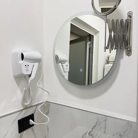 伊斯佩里亚酒店 酒店 圣雷默