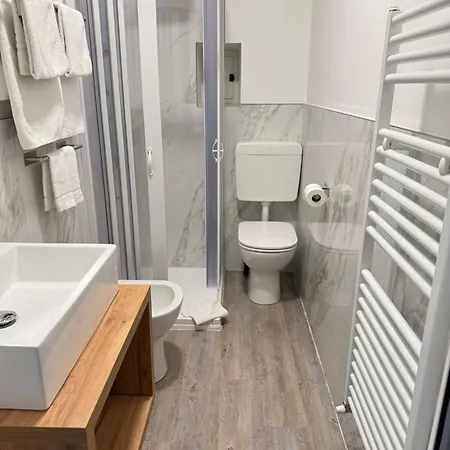 伊斯佩里亚酒店 酒店 3*