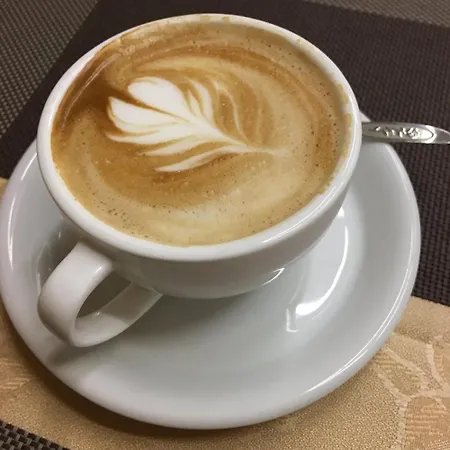 伊斯佩里亚酒店