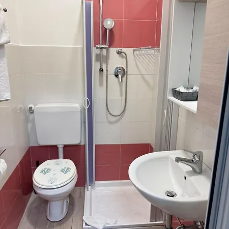 伊斯佩里亚酒店 酒店 3*