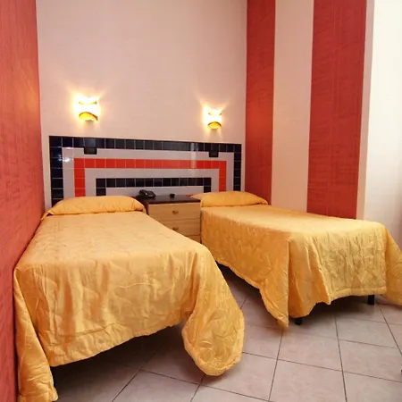 伊斯佩里亚酒店