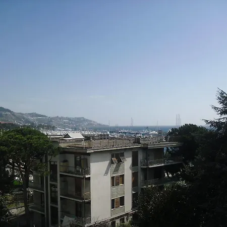 Esperia Hotel 3*